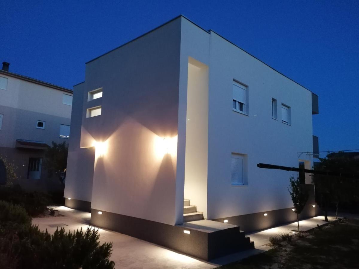 Apartments Lota Starigrad Paklenica Extérieur photo