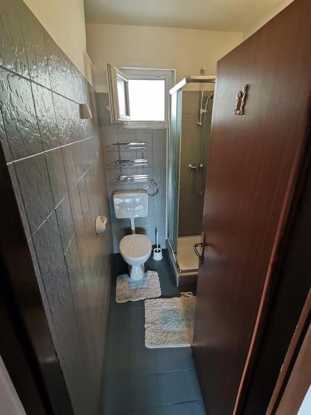 Apartments Lota Starigrad Paklenica Extérieur photo
