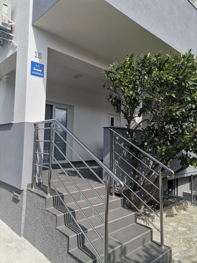 Apartments Lota Starigrad Paklenica Extérieur photo
